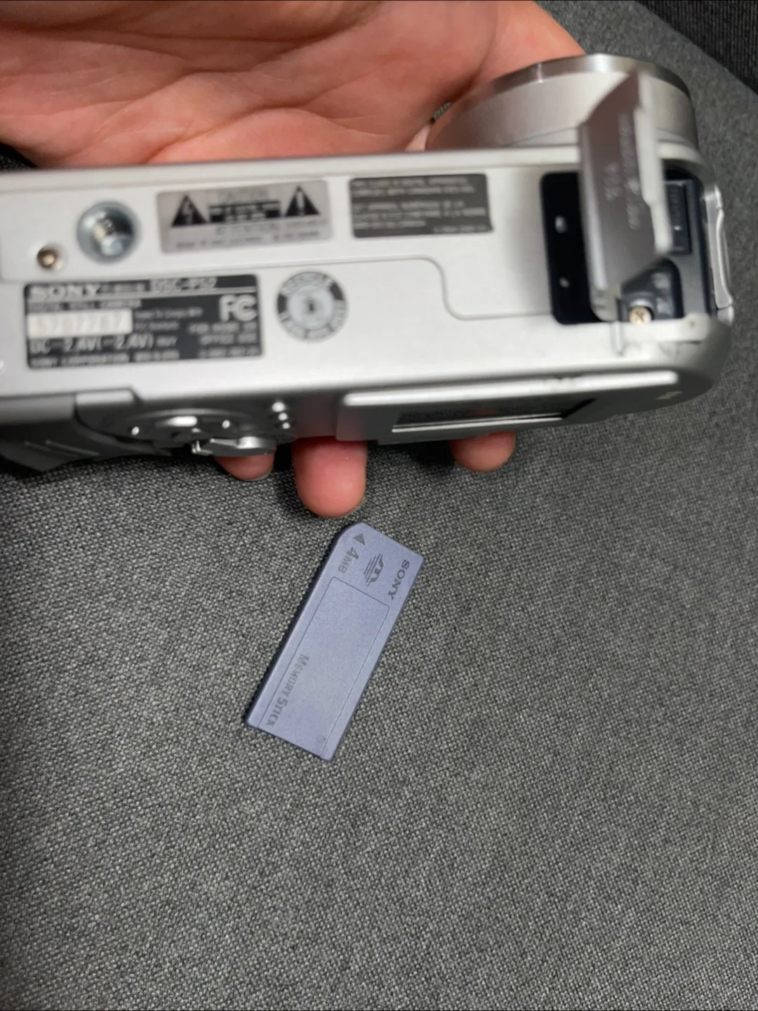 Sony Cyber-shot DSC-P52 Digital Camera image indicator(9)