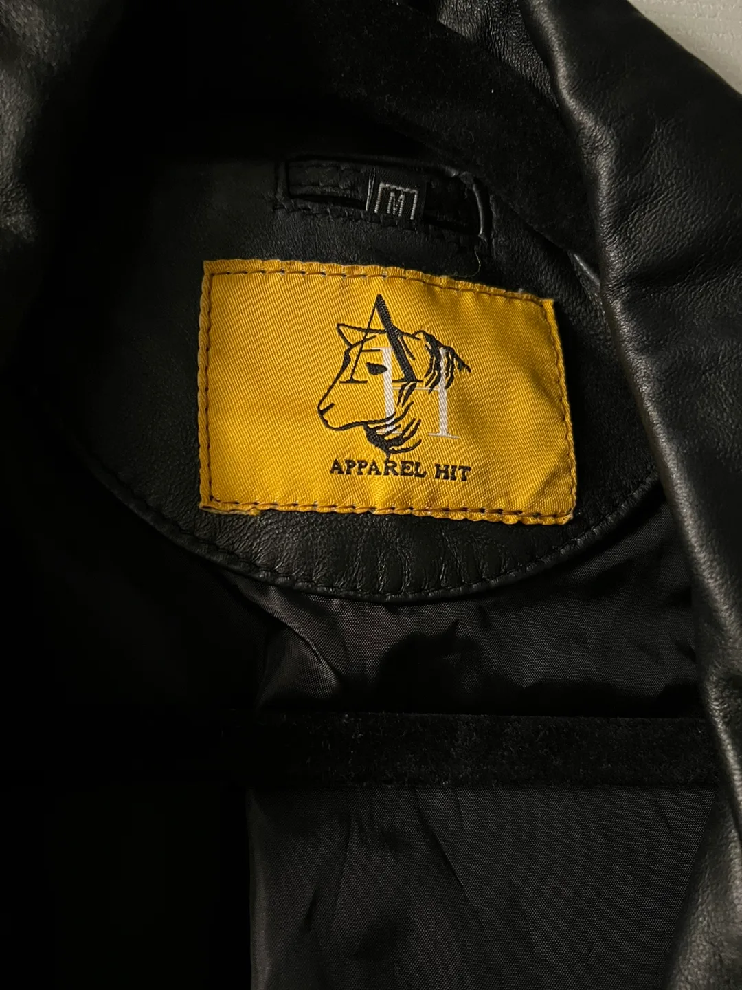 Women's Apparel Hit Black Leather Trench Coat - Size M image indicator(4)