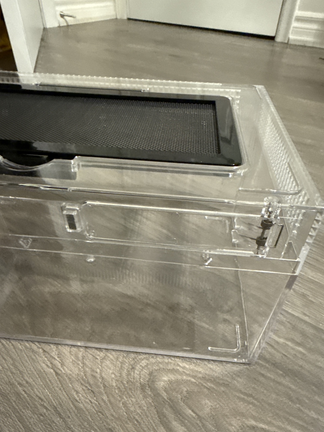 Clear Plastic Reptile Enclosure - photo 4