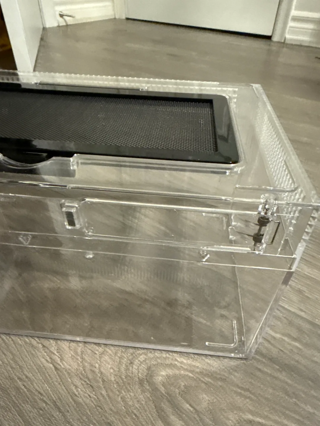 Clear Plastic Reptile Enclosure image indicator(4)