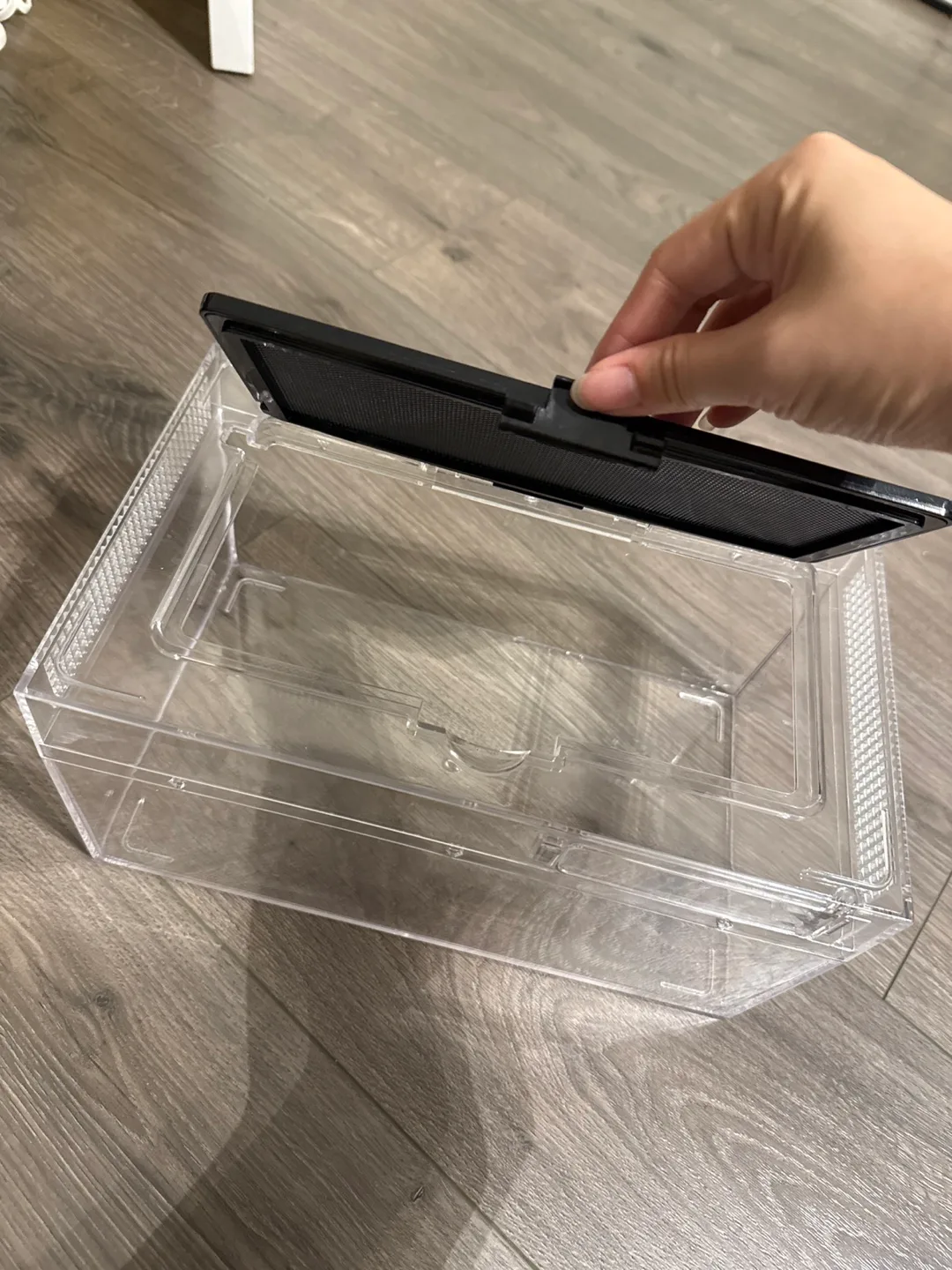 Clear Plastic Reptile Enclosure image indicator(2)