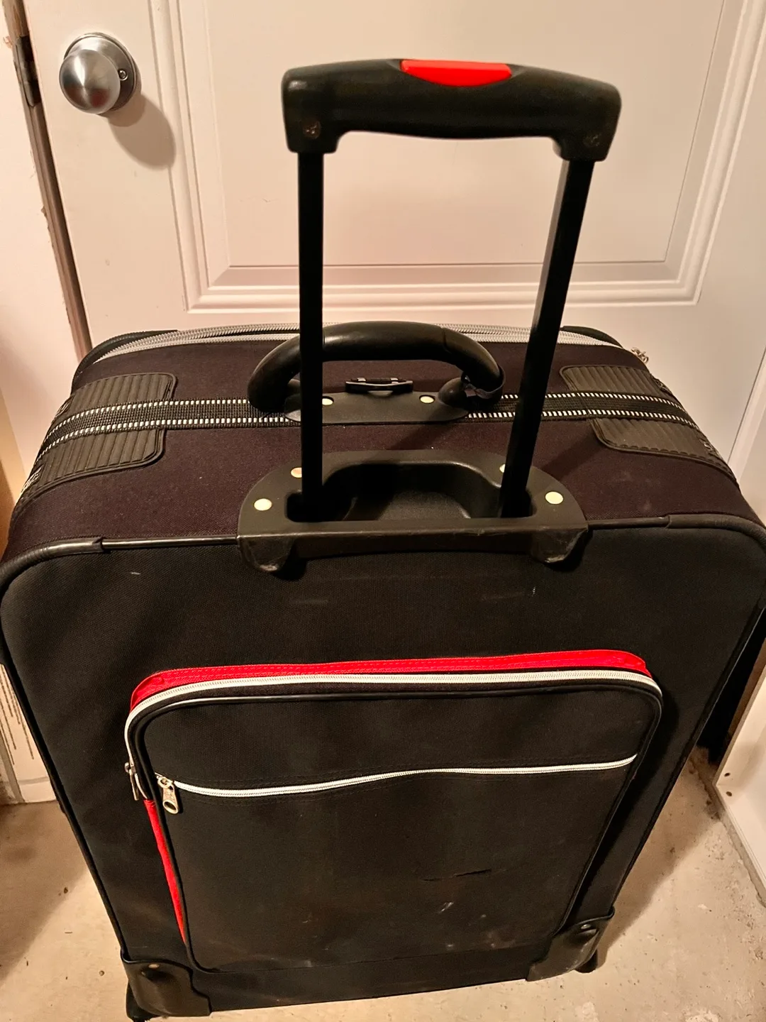 #freecycle Used Giacomo Rosaldi Large Suitcase image indicator(4)