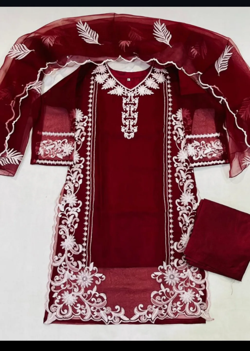 Beautiful embroidered 3-piece suit set image indicator(2)