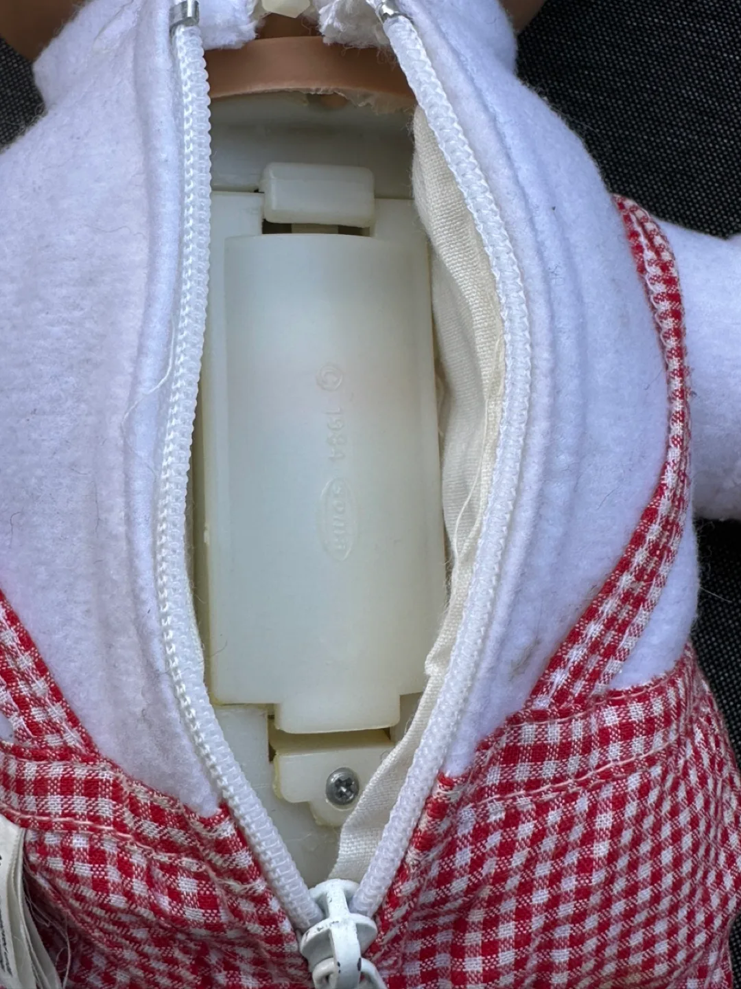 Vintage Troll Doll with Light-Up Eyes image indicator(7)