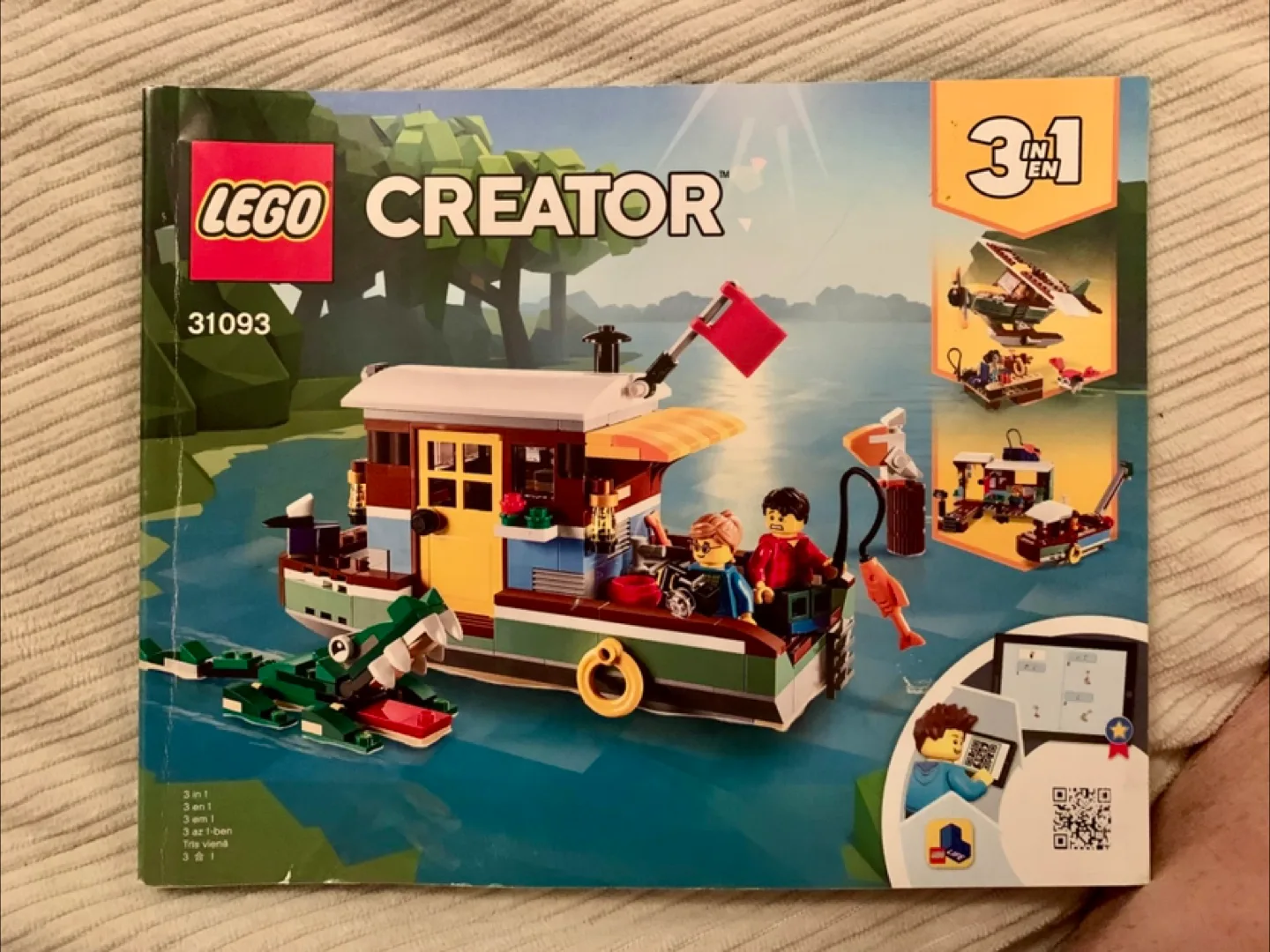 LEGO Creator 3in1 Lakeside Houseboat 31093 Building Kit thumbnail