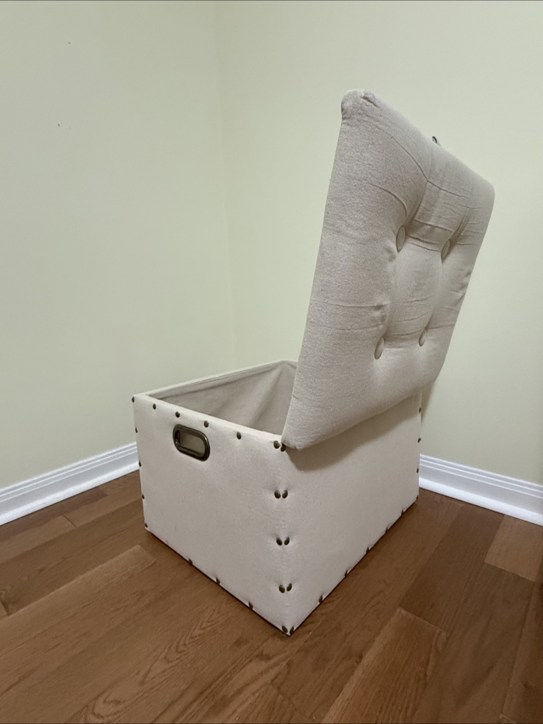 Storage Ottoman / Footstool