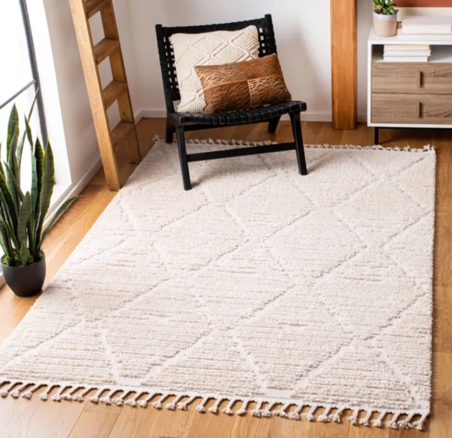 Safavieh Marrakesh Beige Rug - 5'3" x 7'6" image indicator(5)