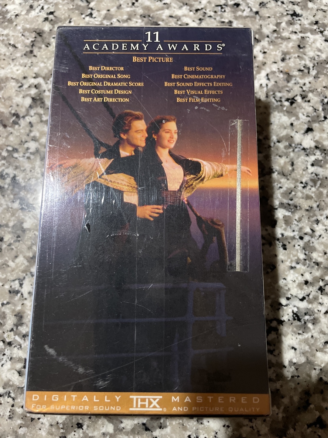 Titanic VHS Tape - 11 Academy Awards Winner - photo 2