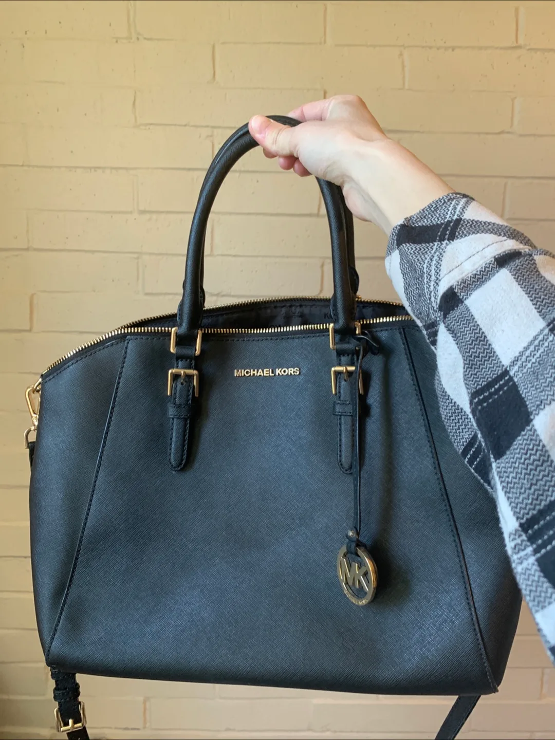 Michael Kors Ciara Large Saffiano Leather Satchel image indicator(9)