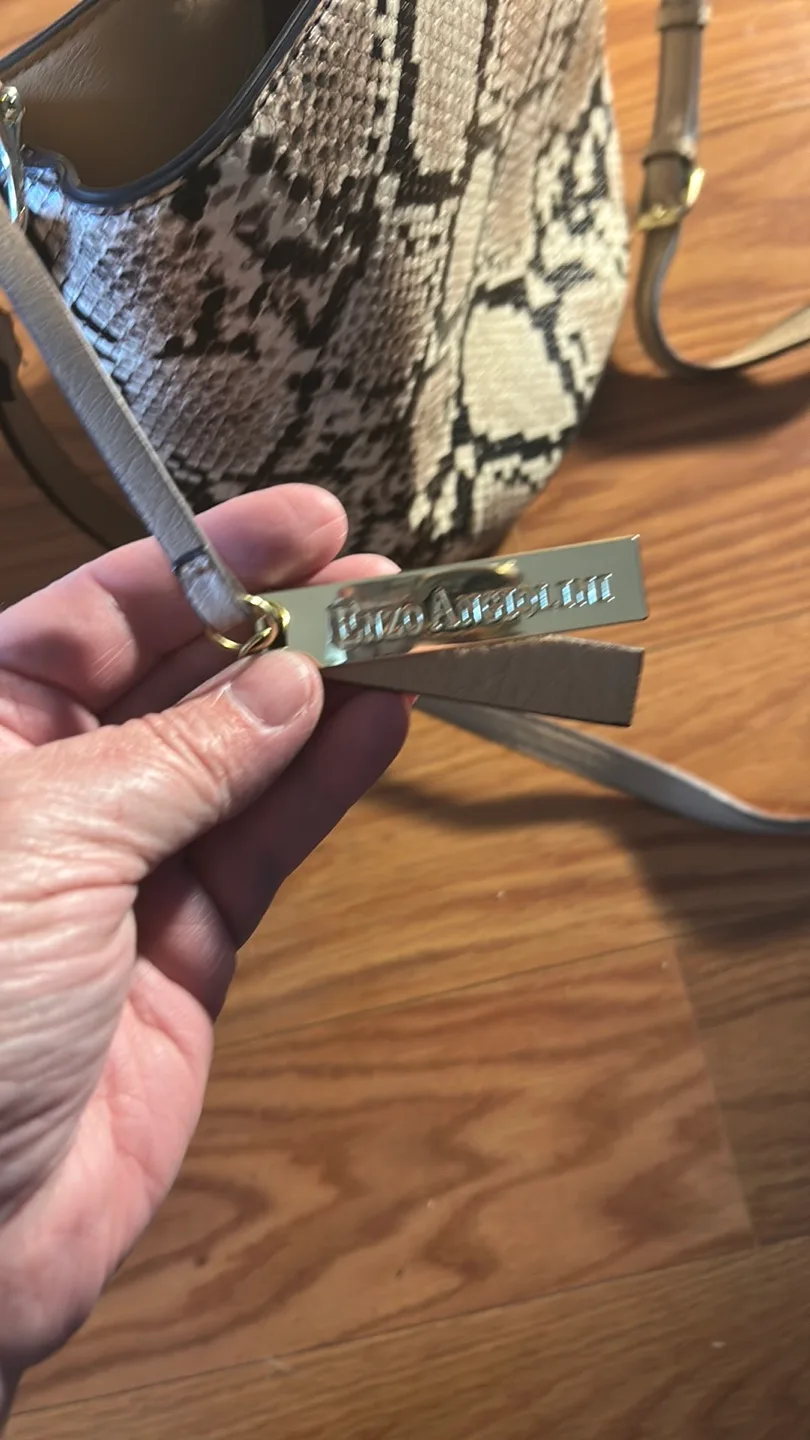 Enzo Angiolini Bucket Bag image indicator(4)