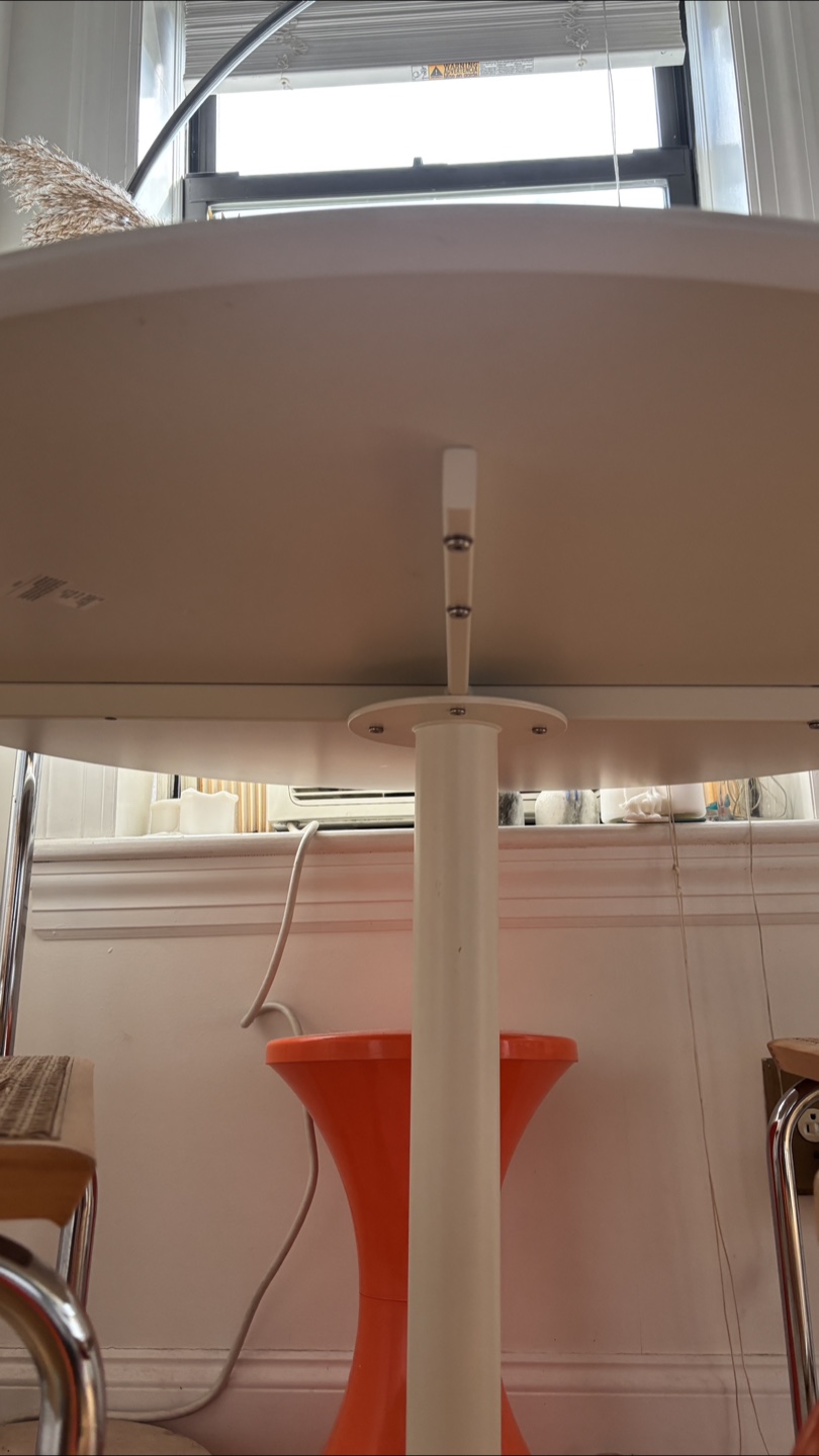 White Round Dining Table - photo 3