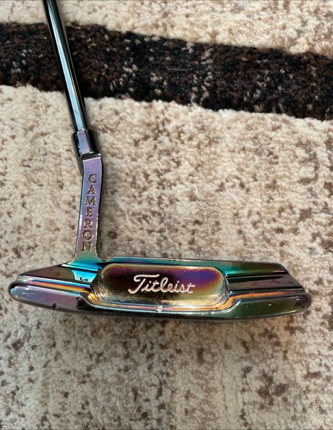 Scotty Cameron Holiday Collection Newport 2 Putter image indicator(2)