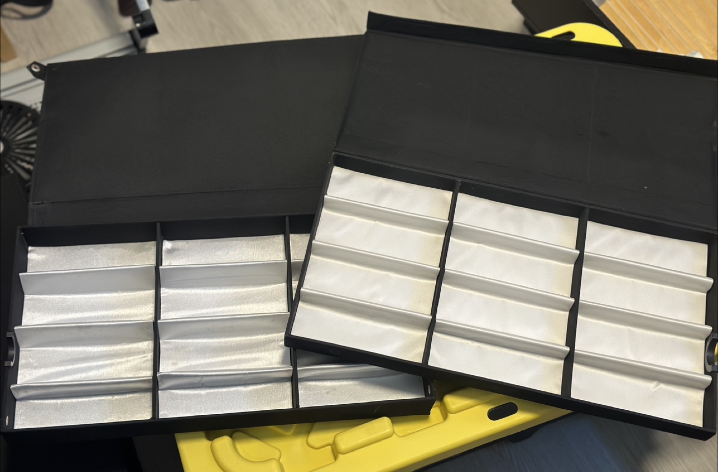 Portable Eyewear Display Case with 19 Trays - photo 2