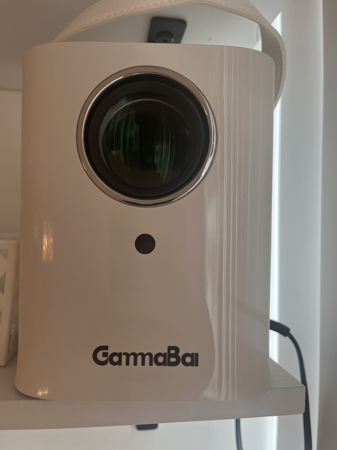 Low noise GamaBai Mini Projector with remote
