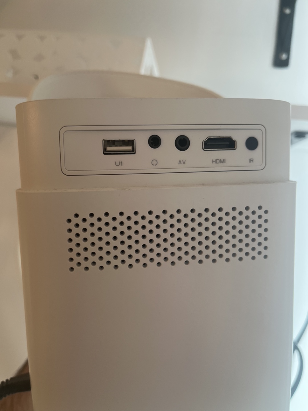 Low noise GamaBai Mini Projector with remote - photo 2