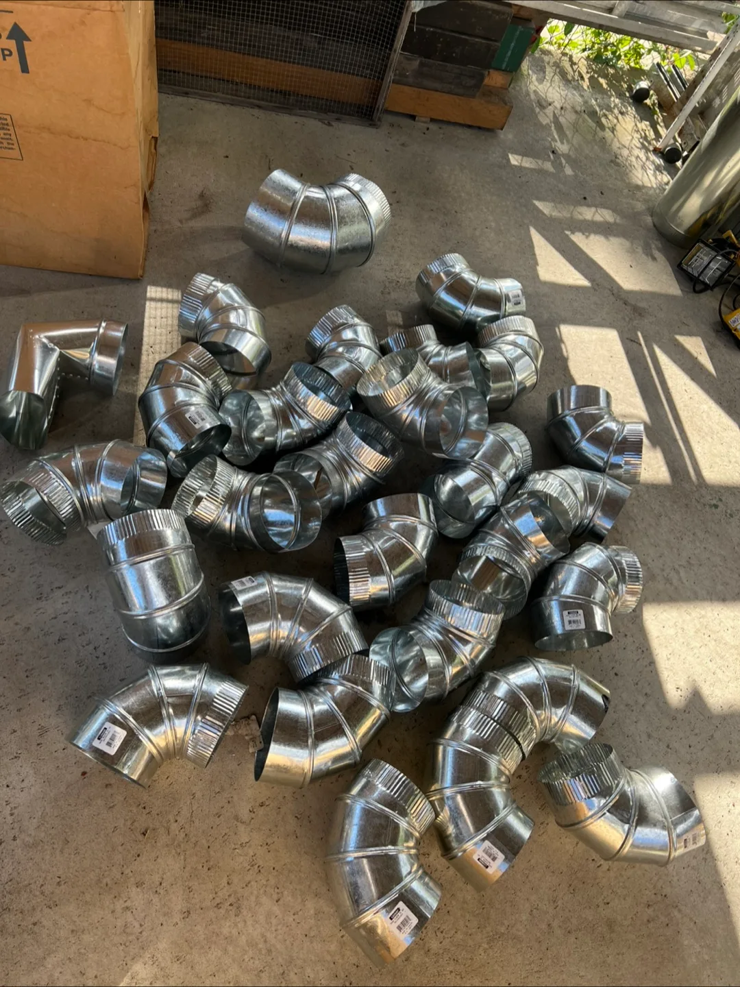 Bulk lot of 6 inch galvanized elbows thumbnail