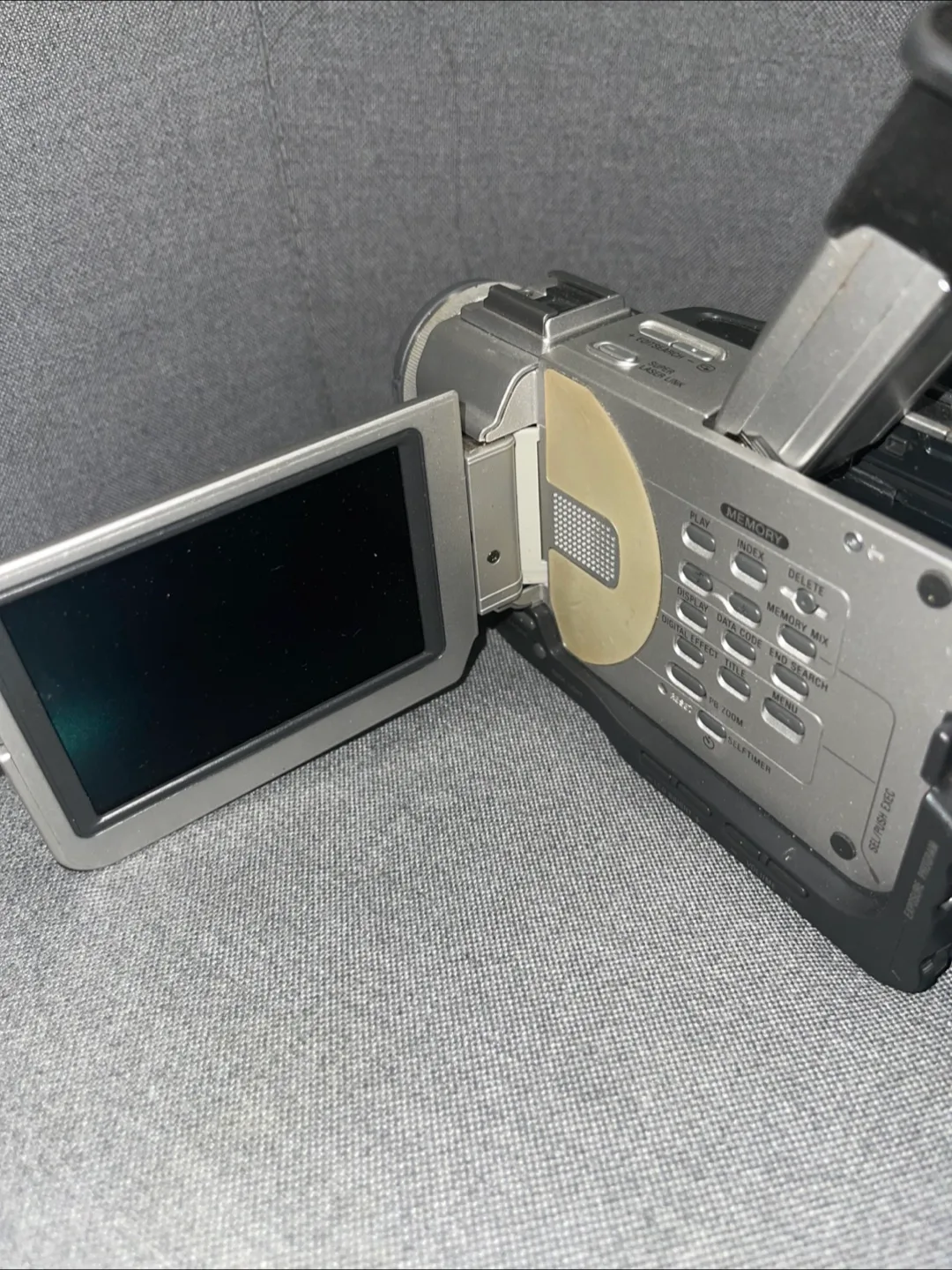 Sony Handycam CCD-TRV22 Digital Video Camera image indicator(2)