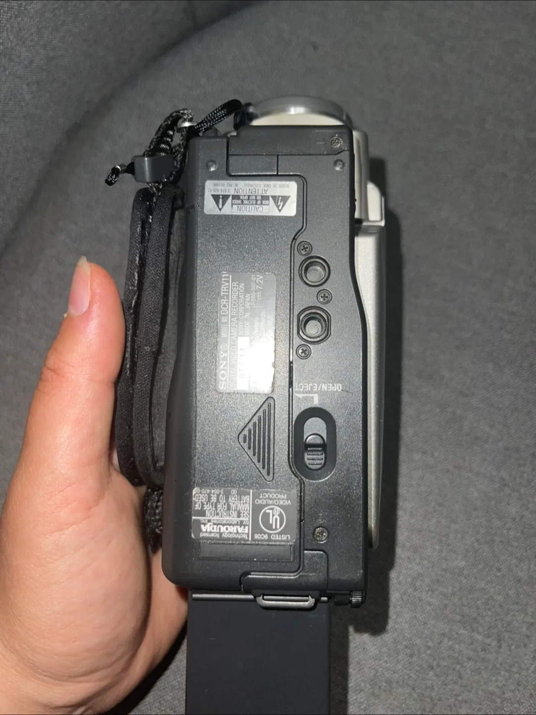 Sony Handycam CCD-TRV22 Digital Video Camera image indicator(7)