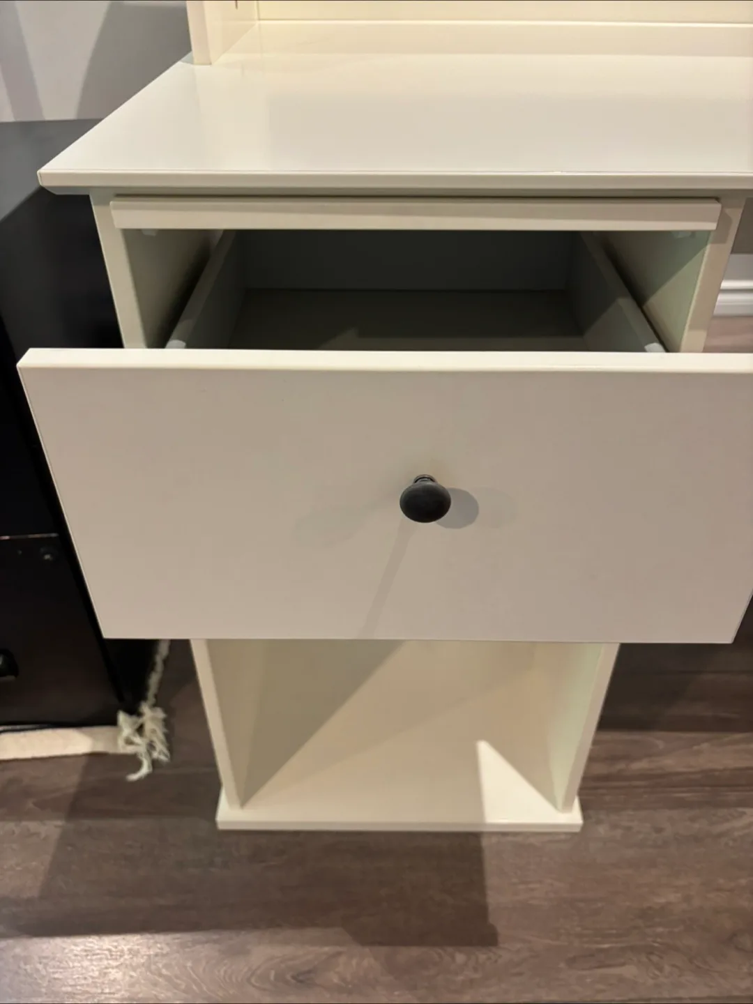 Computer Desk with Hutch image indicator(3)