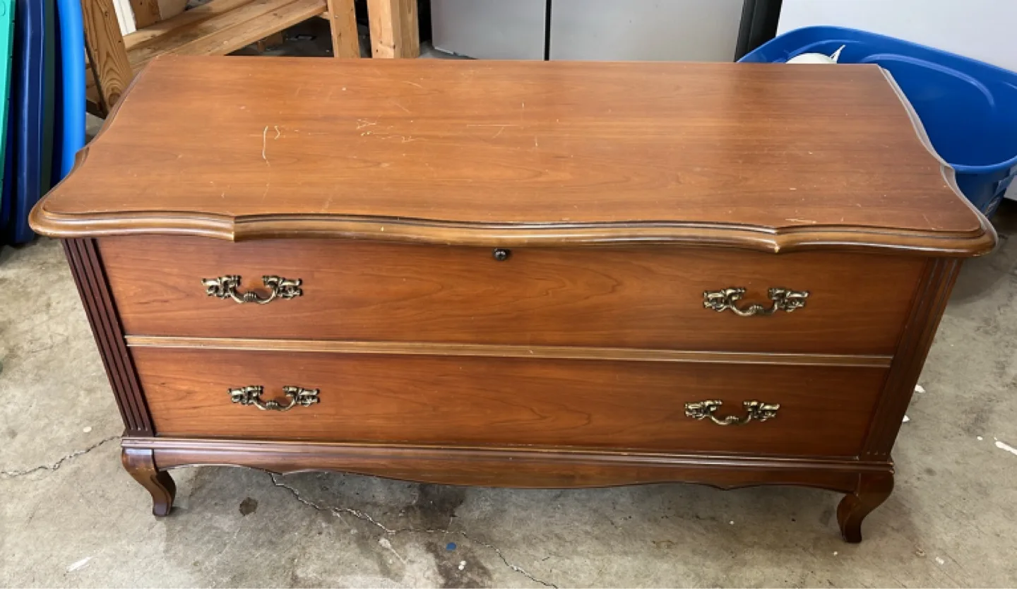 Vintage Lane Cedar Chest thumbnail