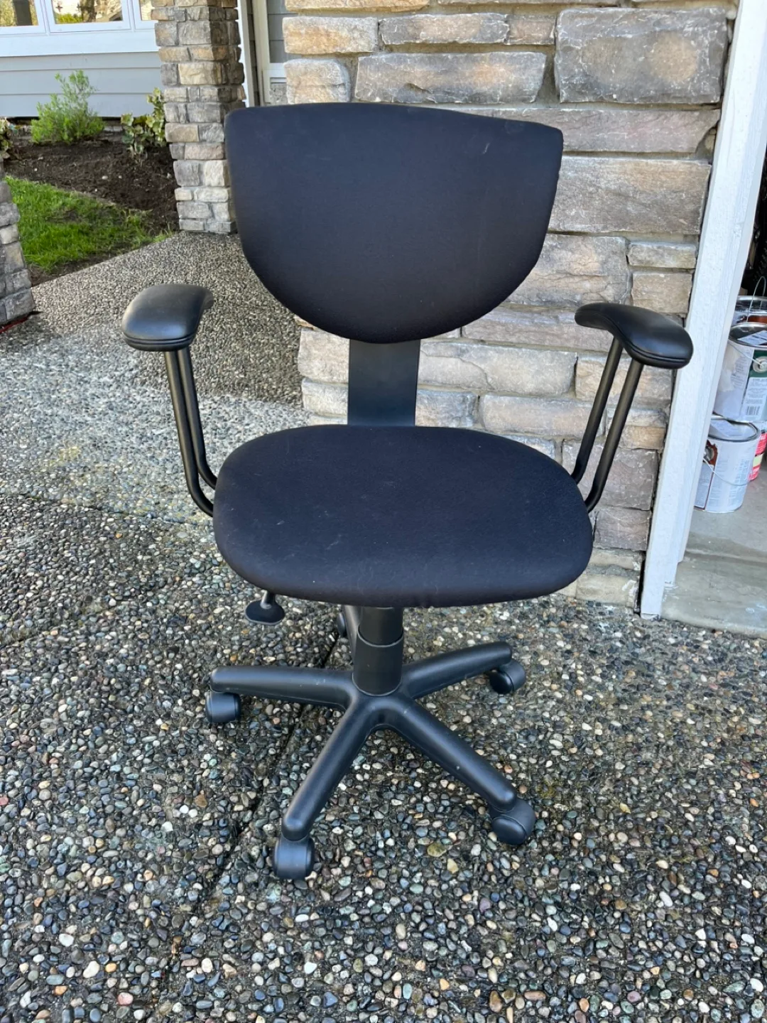 Black Office Chair with Arms thumbnail