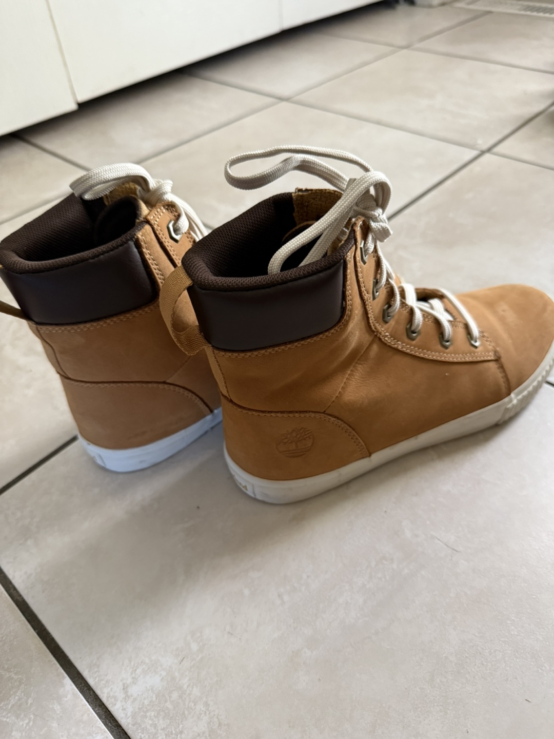 Timberland Tan Leather High-Top Boots - photo 2