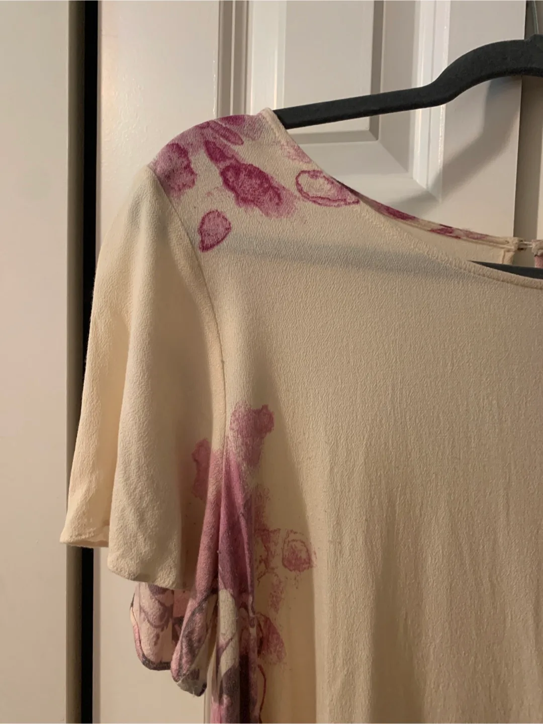 Skies Are Blue Gorgeous Floral Blouse image indicator(8)