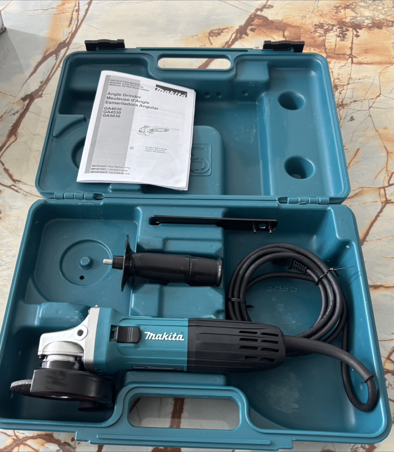 Makita Angle Grinder with Case - photo 2