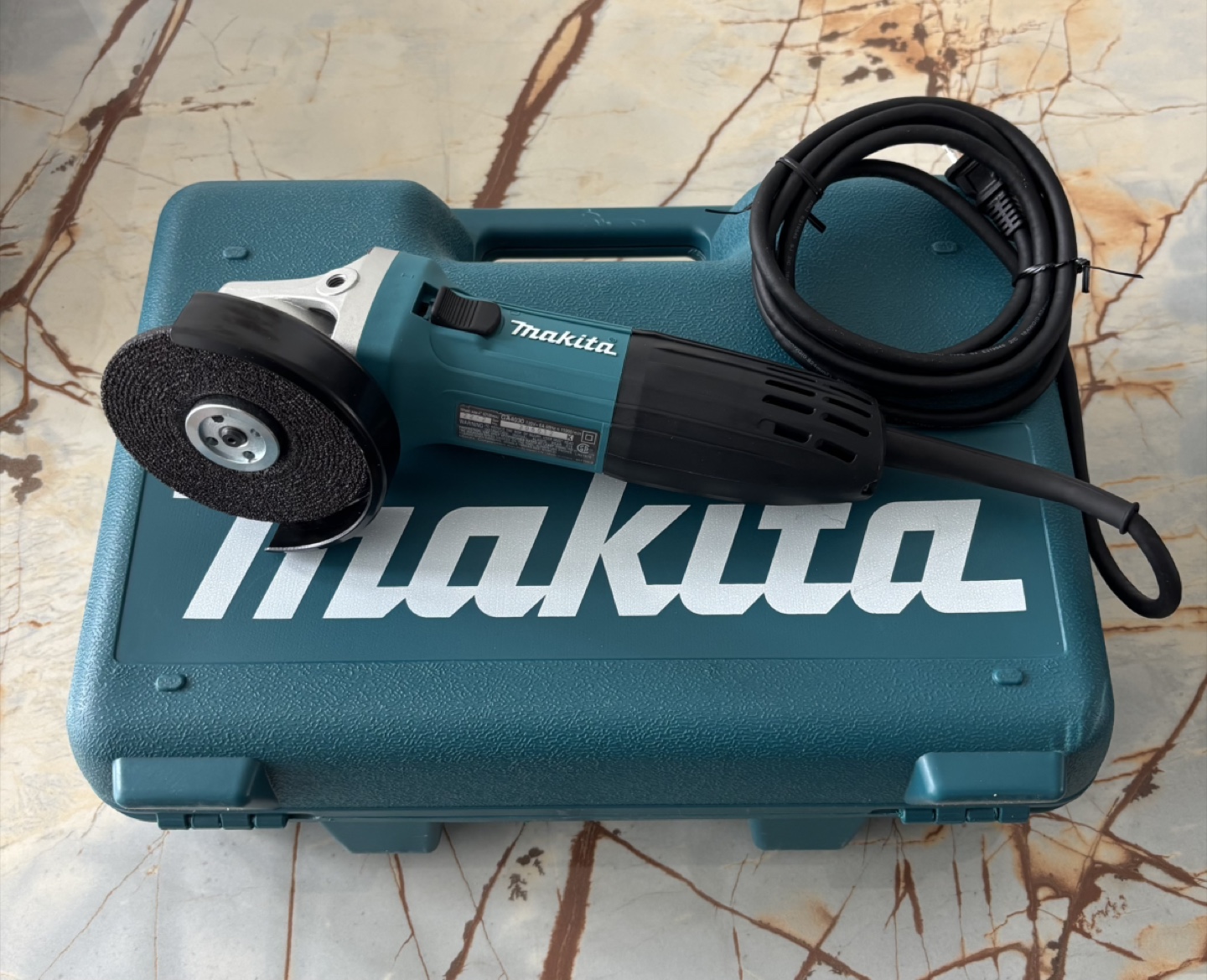 Makita Angle Grinder with Case
