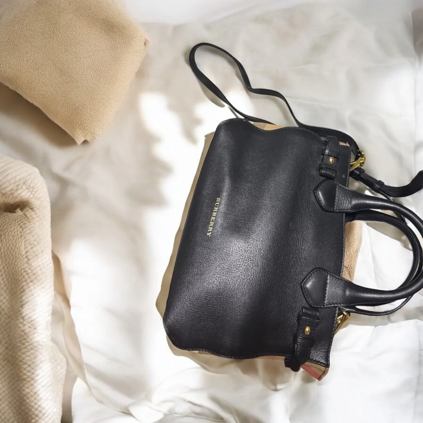 Burberry Banner Tote with Classic Check Lining image indicator(2)