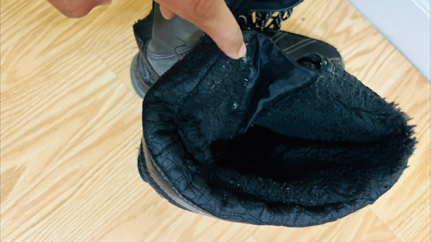 Used Girls' Winter Boots Size 8 - photo 2