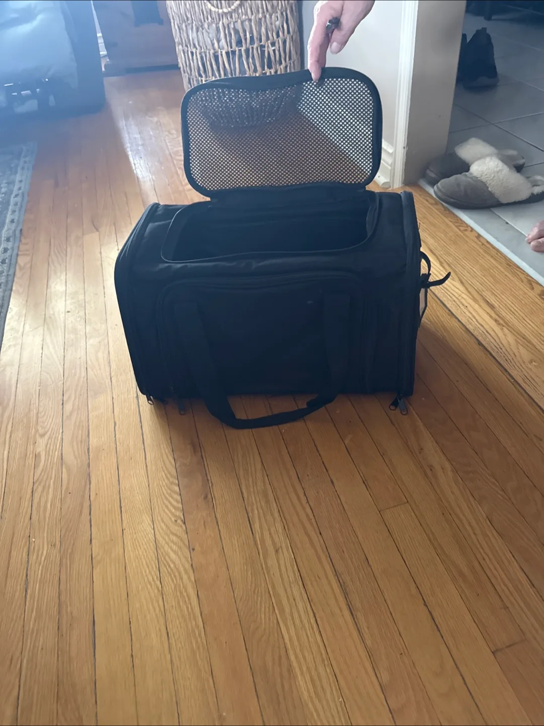 Pet Travel Carrier Bag Air Canada approved image indicator(2)