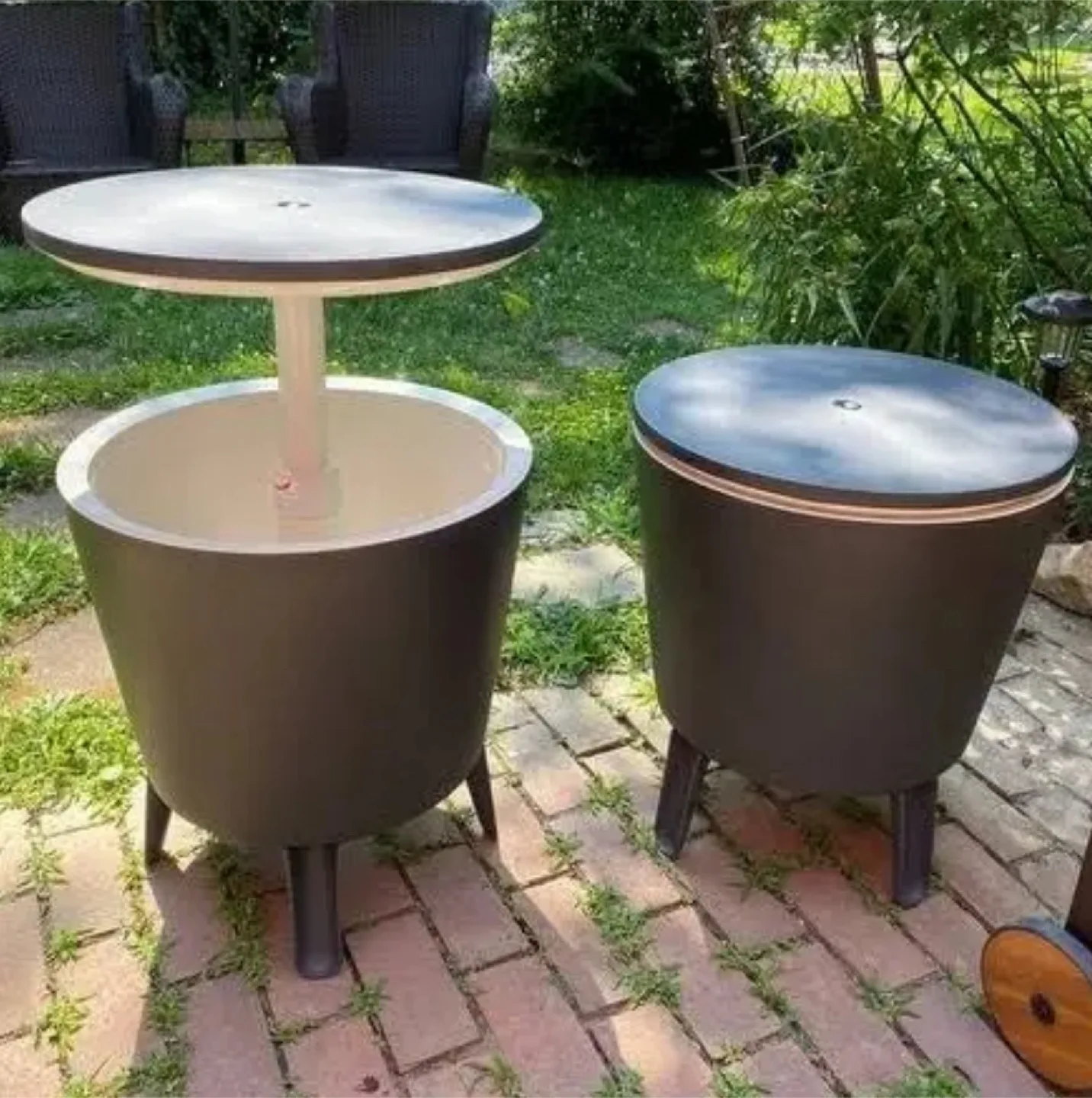 2x Keter Outdoor Cooler Tables with Lift-Top image indicator(5)