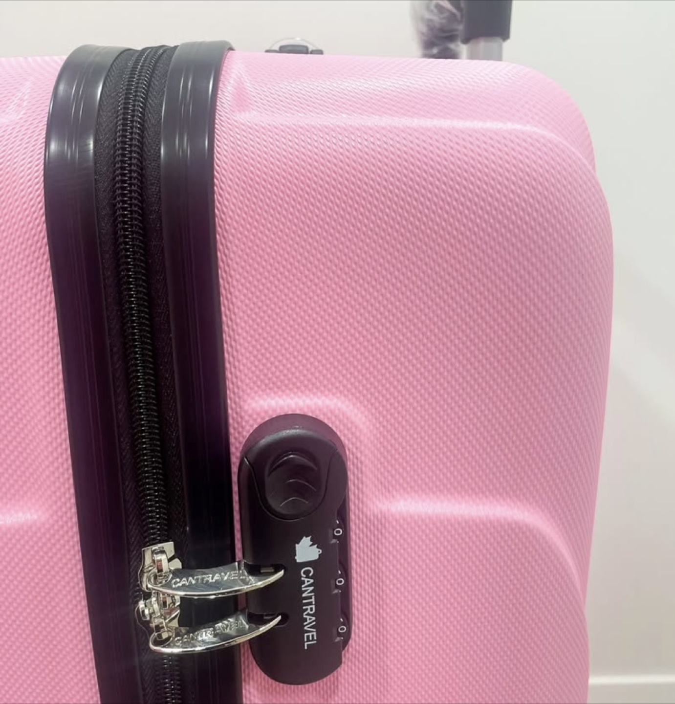 Bright Pink 3-Piece Luggage Set (20”x24”x28”) - photo 3