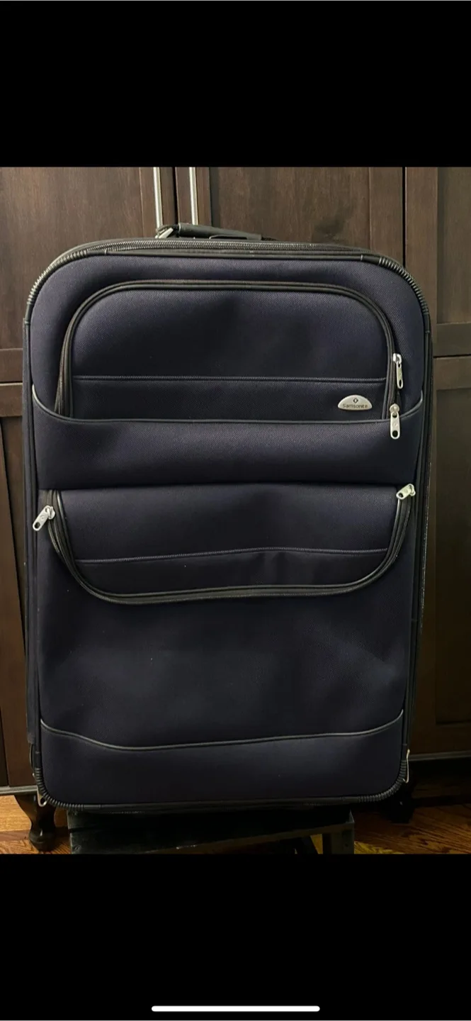 Samsonite Suitcase thumbnail