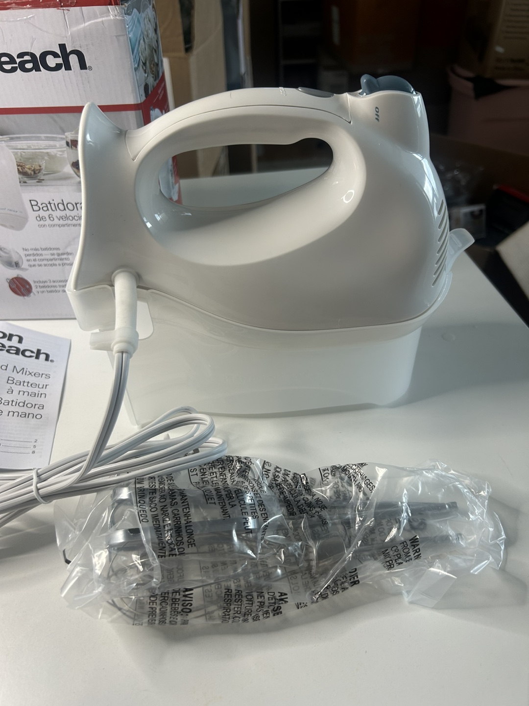 New Hamilton Beach 6-Speed Hand Mixer with Snap-On Case - photo 4