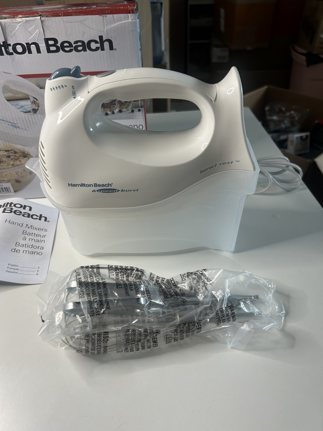 New Hamilton Beach 6-Speed Hand Mixer with Snap-On Case - photo 3