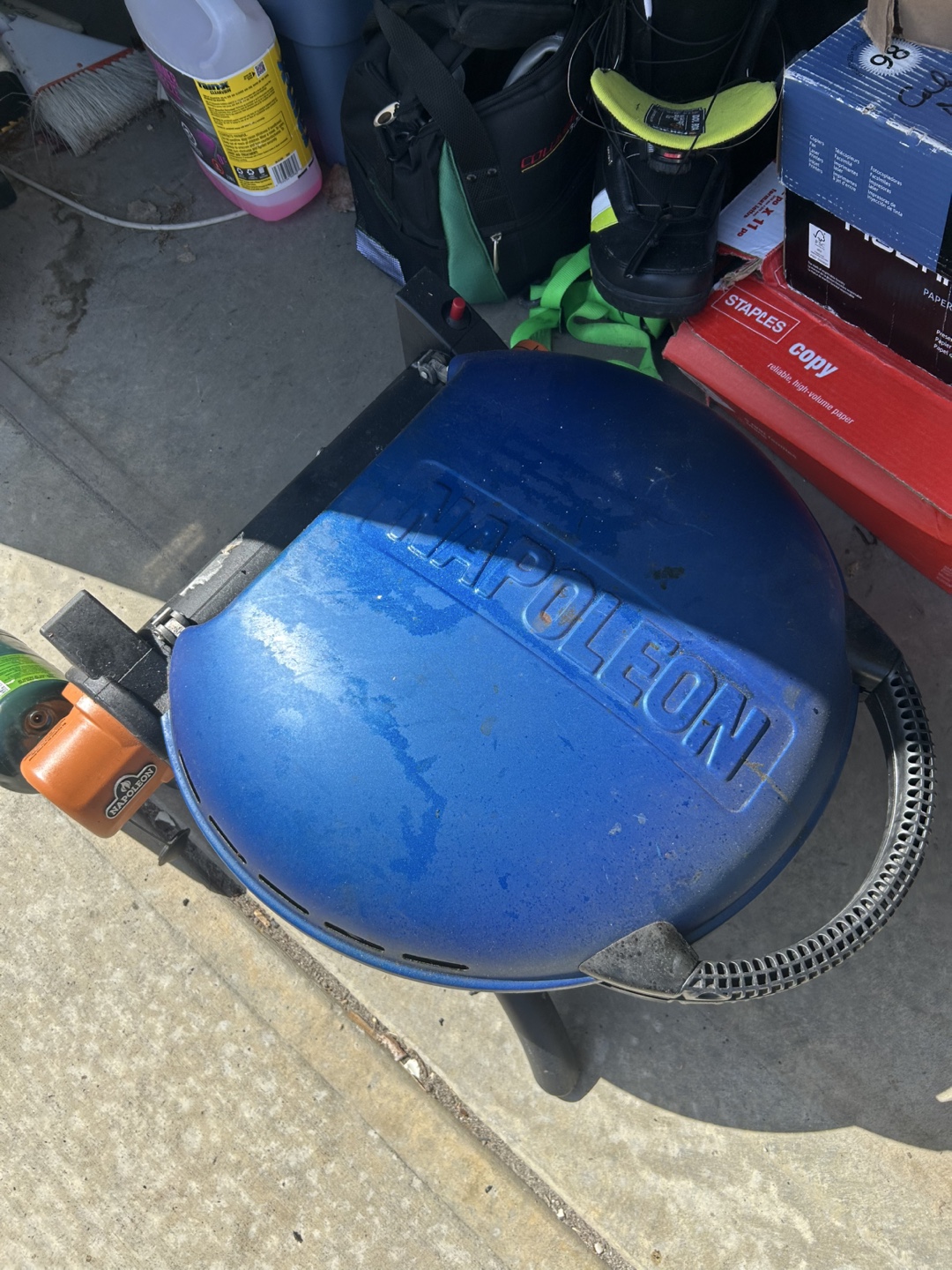 Napoleon tabletop propane bbq grill
