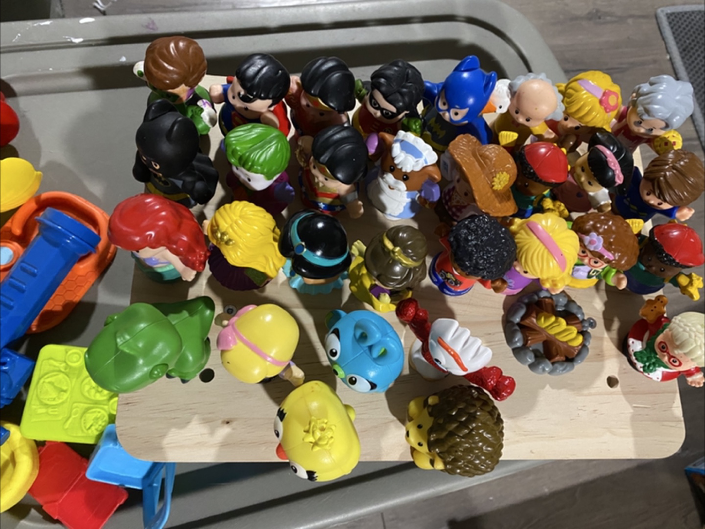 Large Lot of Little People Figures - photo 3
