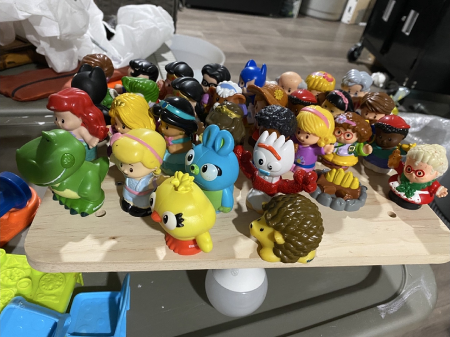 Large Lot of Little People Figures - photo 2