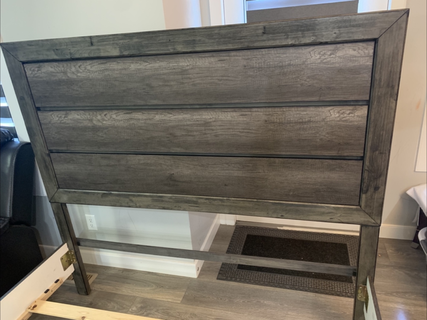 Queen Size Bed Frame - photo 4