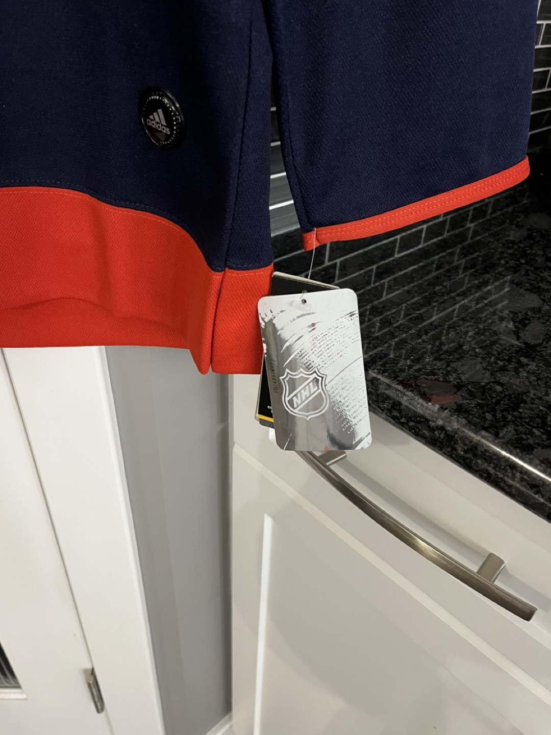 Edmonton Oilers BRAND NEW WITH TAGS Adidas Jersey  Size 50 - photo 2