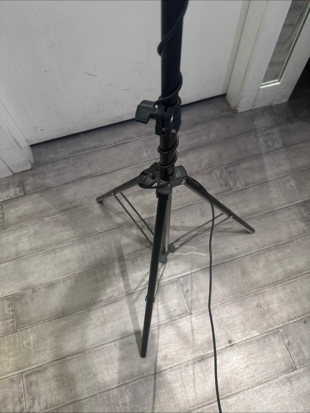 Ring Light with Tripod Stand image indicator(4)