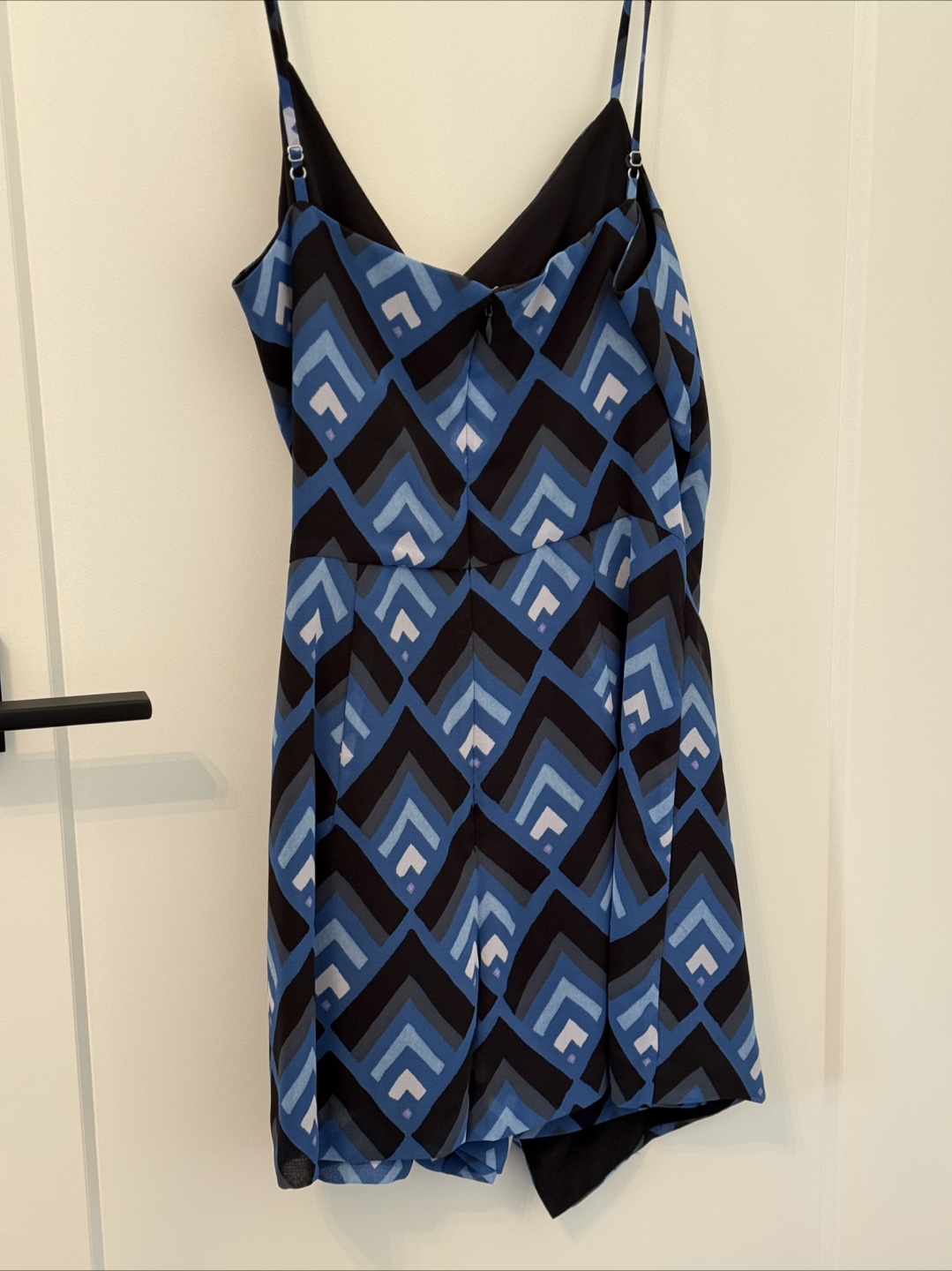 Club Monaco Saxona Romper, Size 2, Navy Print - photo 2
