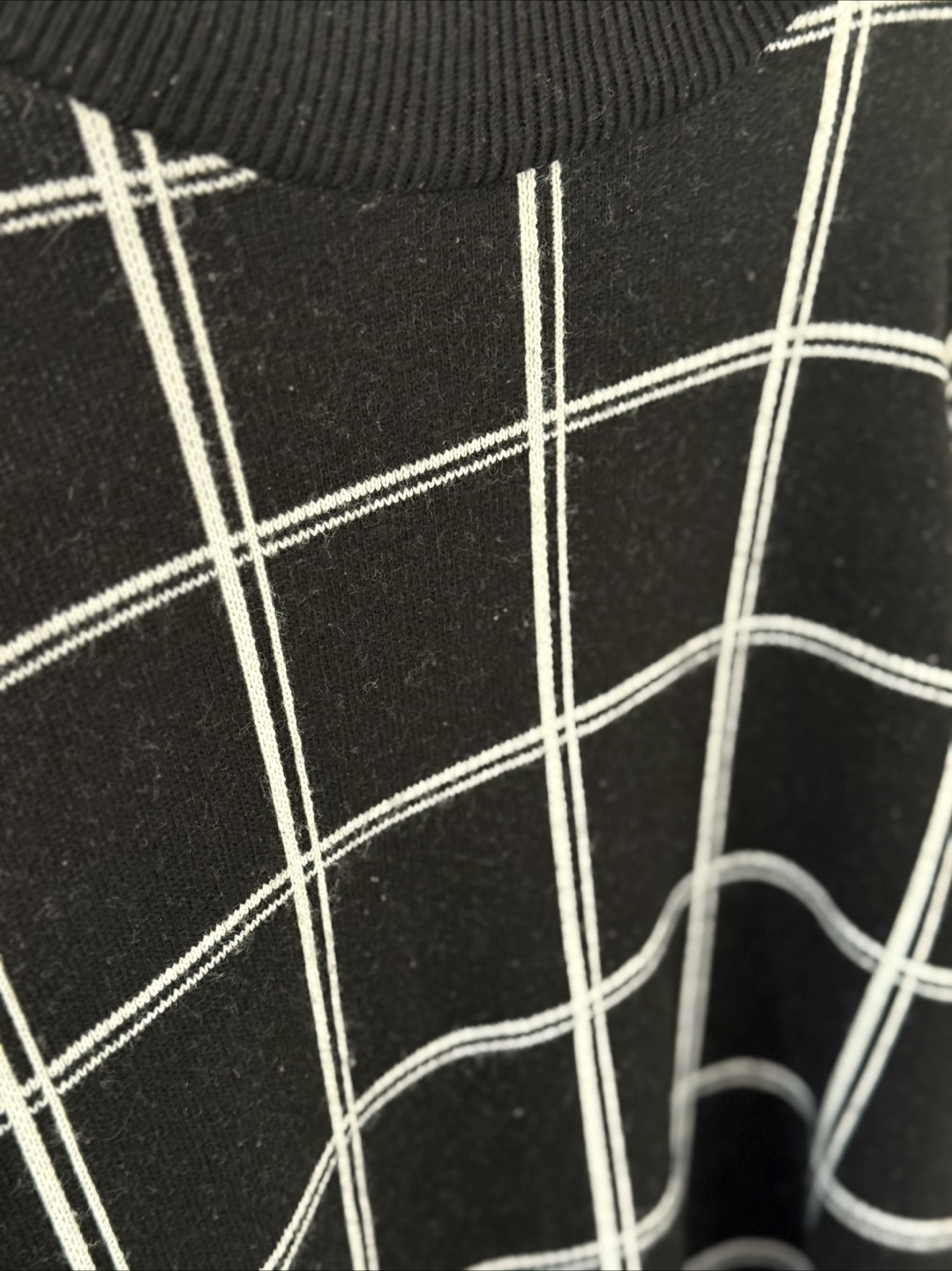 Primark Black and White Checked Knit Sweater - photo 3