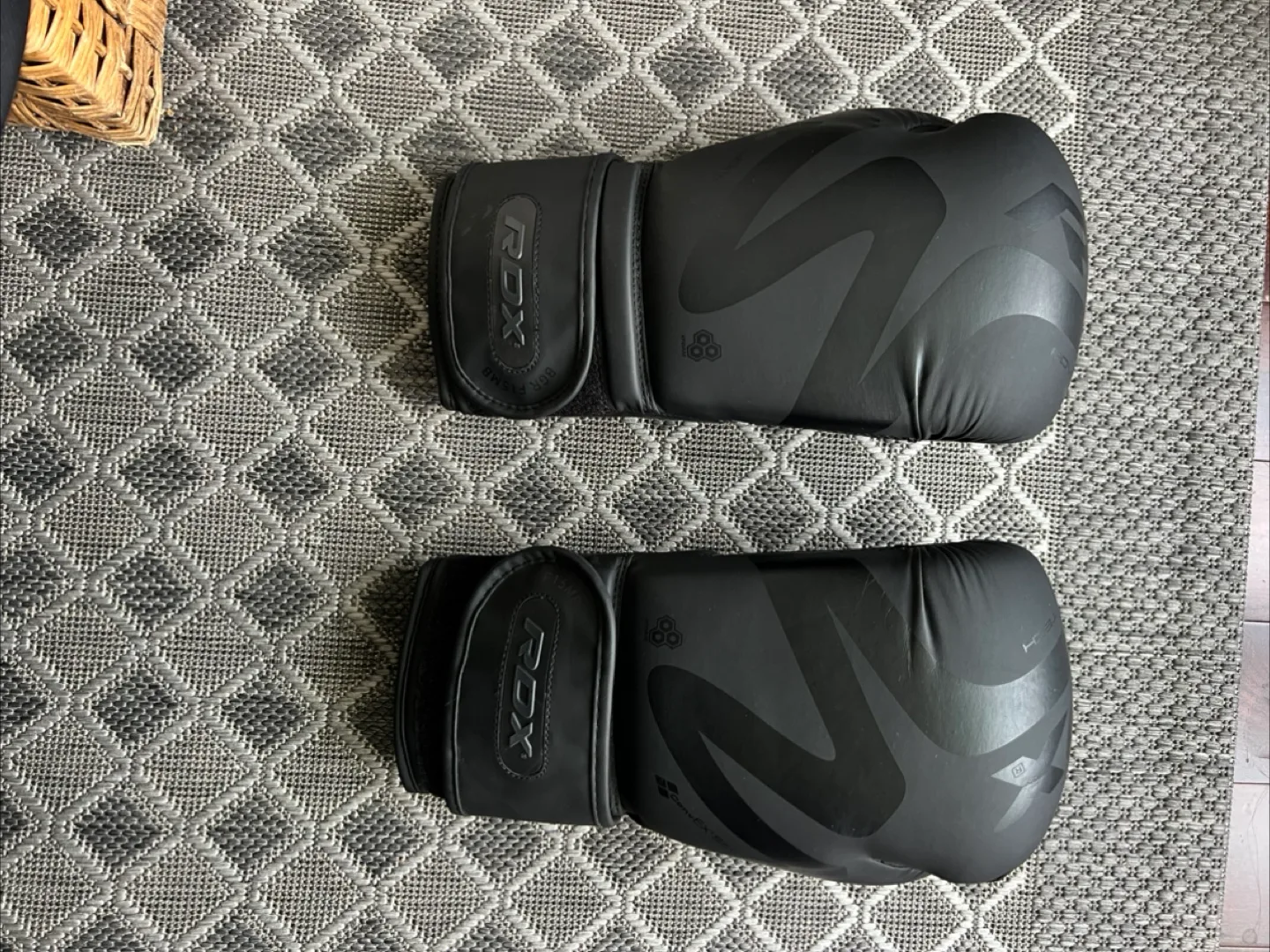 RDX Boxing Gloves - Black - Adult Size image indicator(3)