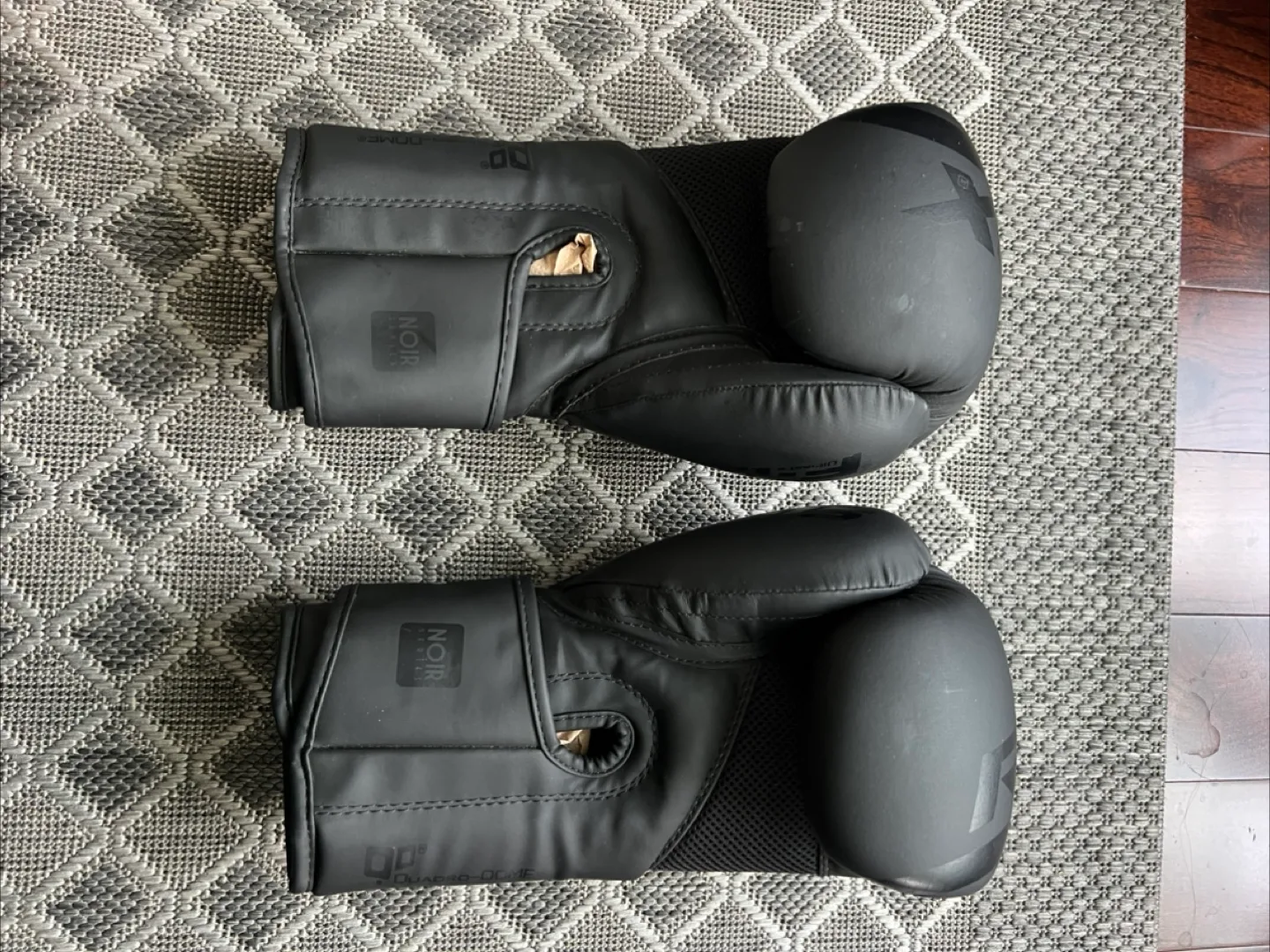 RDX Boxing Gloves - Black - Adult Size image indicator(2)