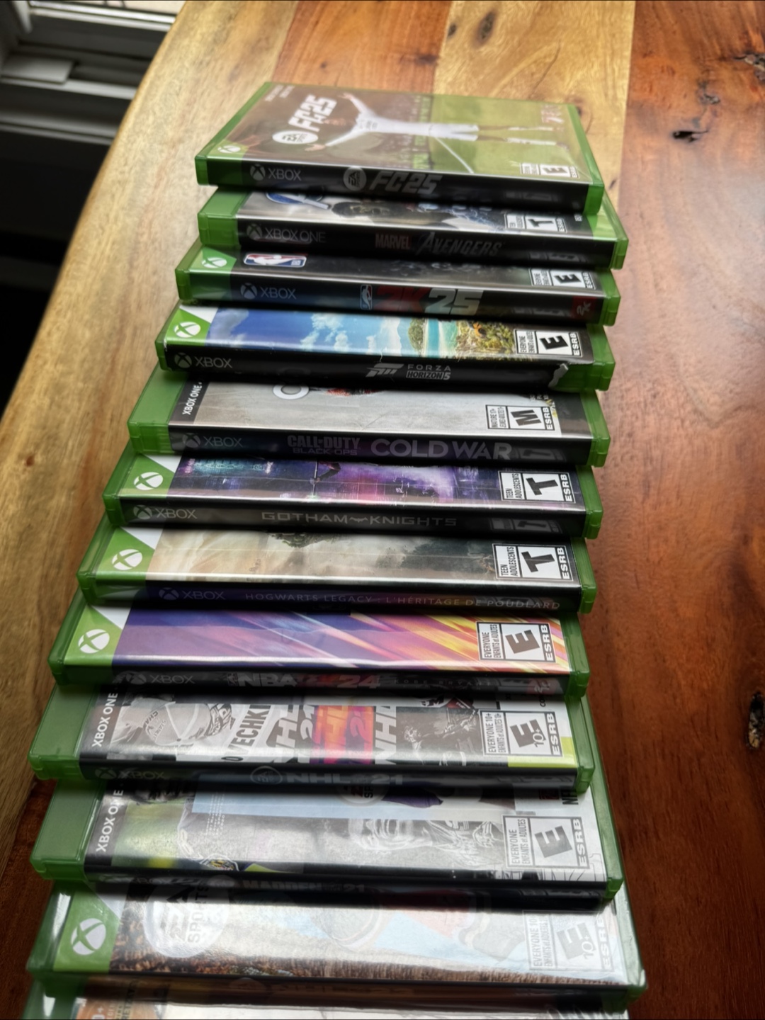 Xbox Series X 1TB Console Bundle - Games & Controllers Included - photo 5