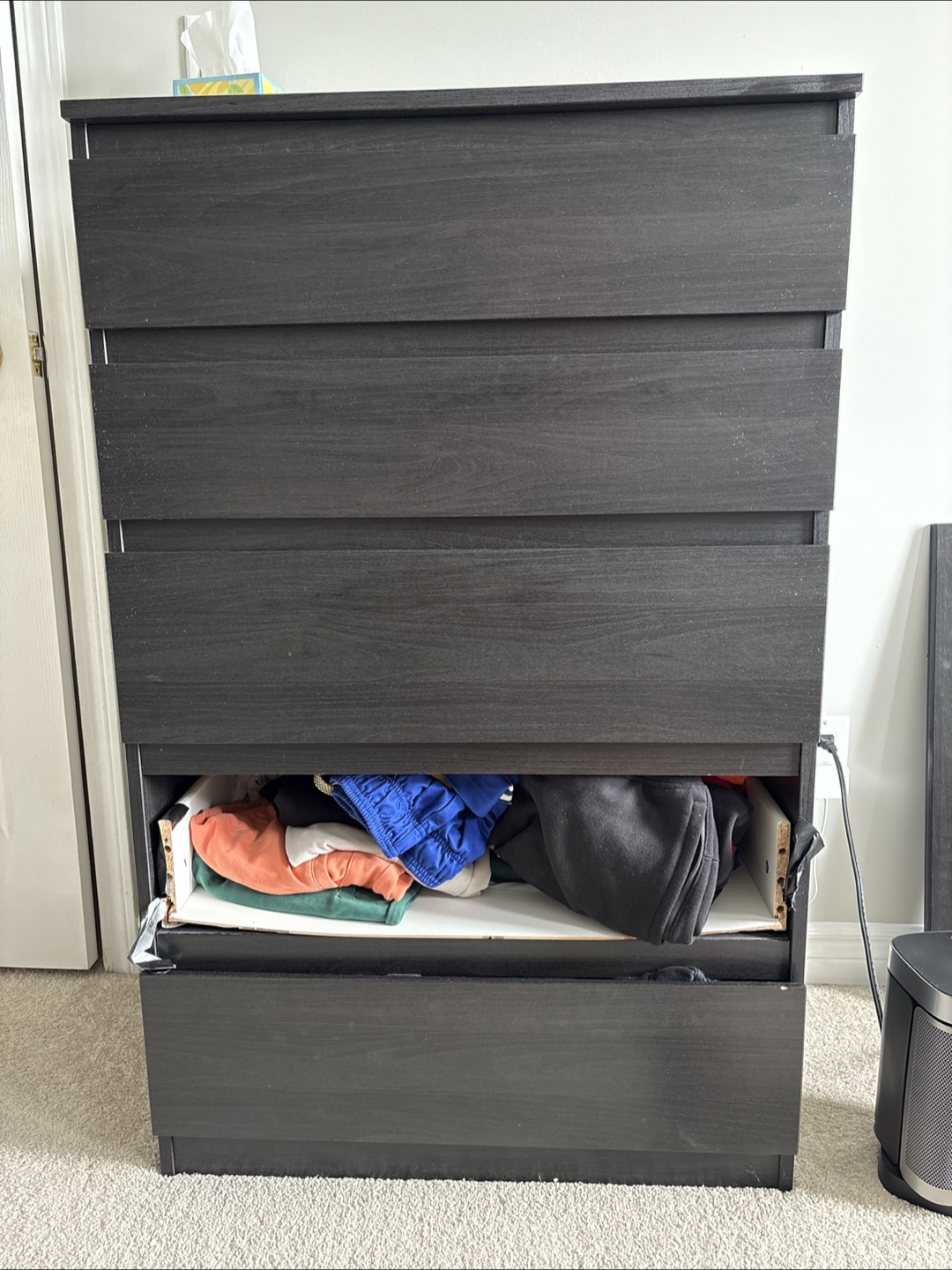 IKEA MALM 4-drawer dresser - photo 2