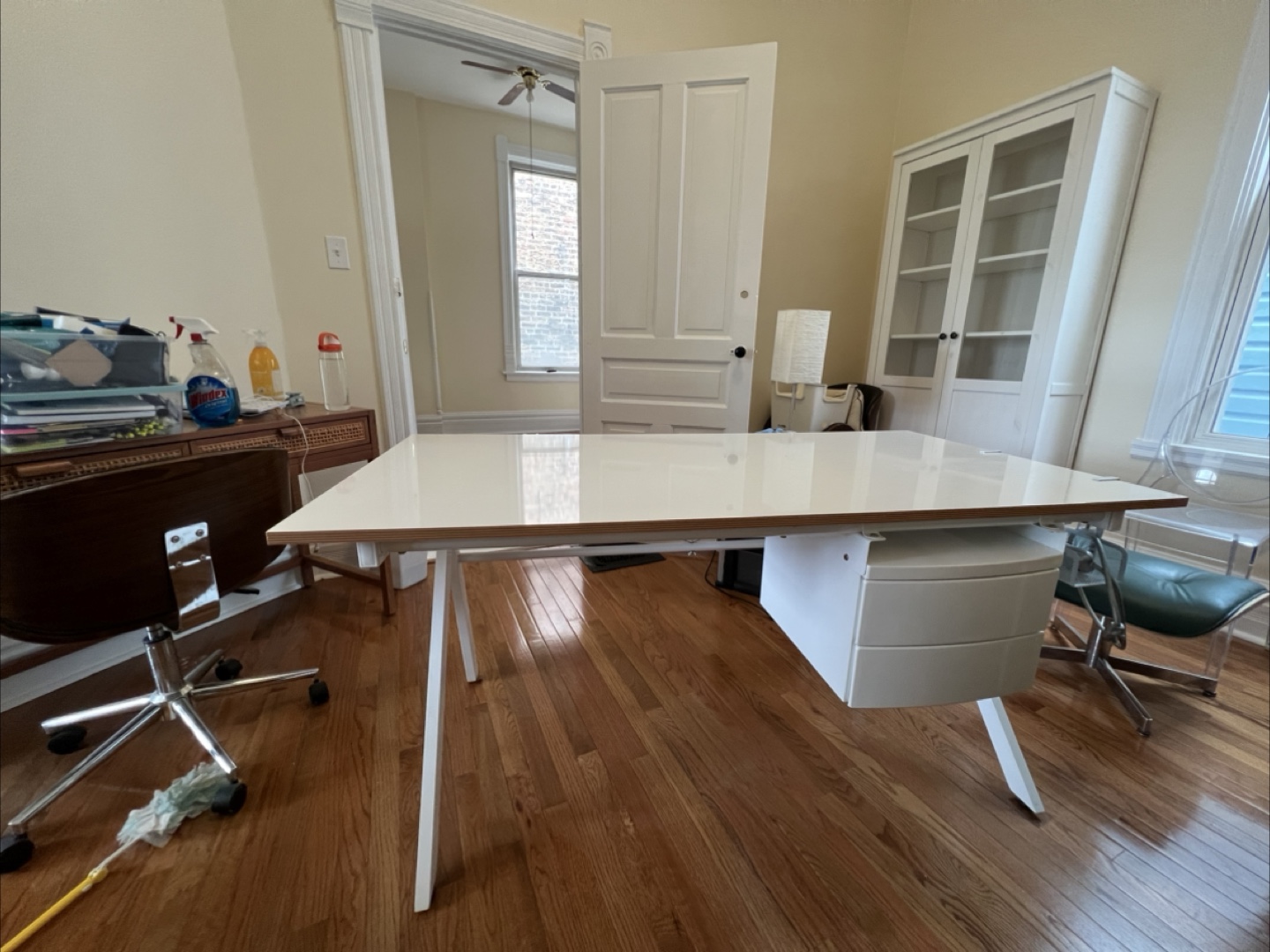 White Modern Desk with File Cabinet